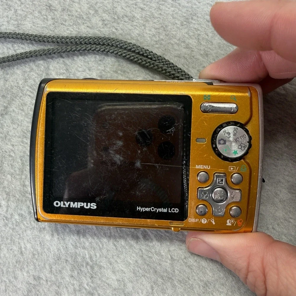 Olympus Stylus 790 SW Black Waterproof 7.1MP Digital Camera Untested For Parts